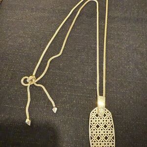 Kendra Scott Elegant Gold Pendant Necklace